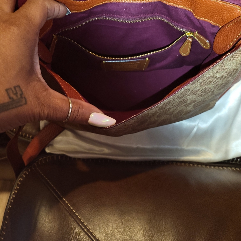 100% Authentic leather Coach - Picture 5 of 5